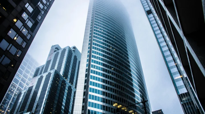 transición de un modelo de proveedor tecnológico a una relación de partnership estratégico en empresas.